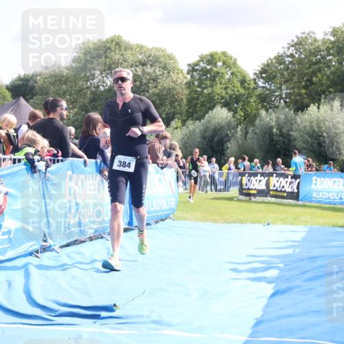 25.08.2024 - Elbe Triathlon Hamburg H.Heesch http://msf.ph/oto/6884497 25.08.2024 11:28:57 Ziel 384, 389, 420, 746 meine-sportfotos.de