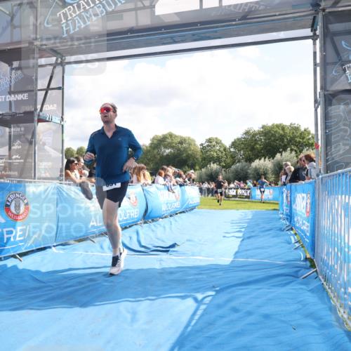 25.08.2024 - Elbe Triathlon Hamburg H.Heesch http://msf.ph/oto/6884498 25.08.2024 11:21:54 Ziel 441, 631, 652, 1850 meine-sportfotos.de