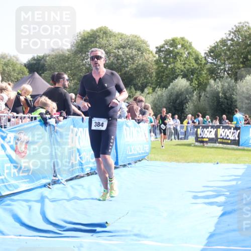 25.08.2024 - Elbe Triathlon Hamburg H.Heesch http://msf.ph/oto/6884505 25.08.2024 11:28:58 Ziel 384, 389, 420, 746 meine-sportfotos.de