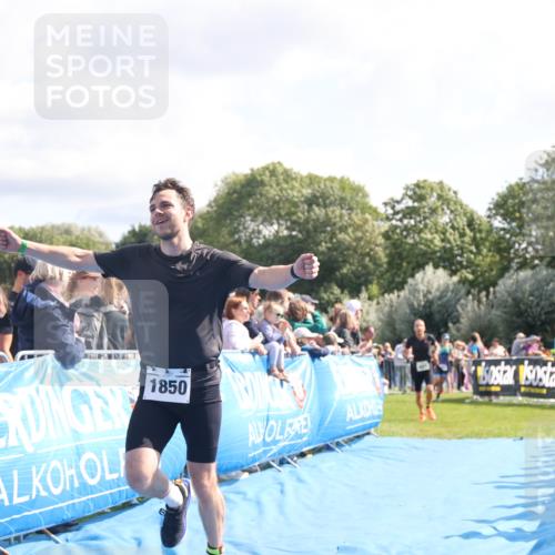 25.08.2024 - Elbe Triathlon Hamburg H.Heesch http://msf.ph/oto/6884506 25.08.2024 11:21:57 Ziel 441, 631, 652, 1850 meine-sportfotos.de