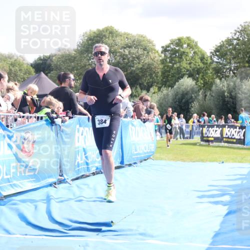 25.08.2024 - Elbe Triathlon Hamburg H.Heesch http://msf.ph/oto/6884507 25.08.2024 11:28:58 Ziel 384, 389, 420, 746 meine-sportfotos.de