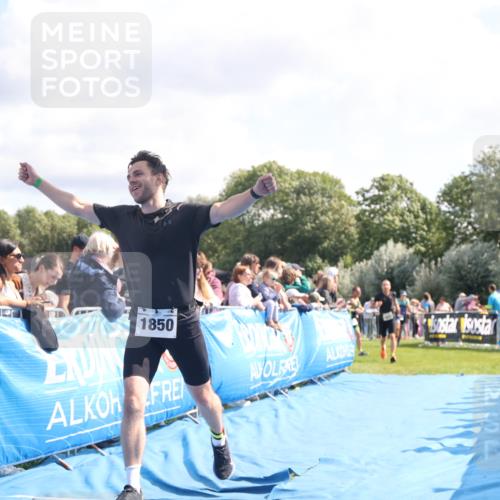 25.08.2024 - Elbe Triathlon Hamburg H.Heesch http://msf.ph/oto/6884509 25.08.2024 11:21:57 Ziel 441, 631, 652, 1850 meine-sportfotos.de