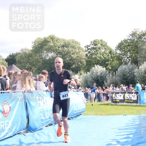 25.08.2024 - Elbe Triathlon Hamburg H.Heesch http://msf.ph/oto/6884533 25.08.2024 11:22:01 Ziel 441, 559, 1850 meine-sportfotos.de