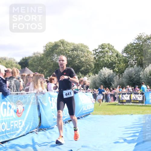 25.08.2024 - Elbe Triathlon Hamburg H.Heesch http://msf.ph/oto/6884537 25.08.2024 11:22:01 Ziel 441, 559, 1850 meine-sportfotos.de