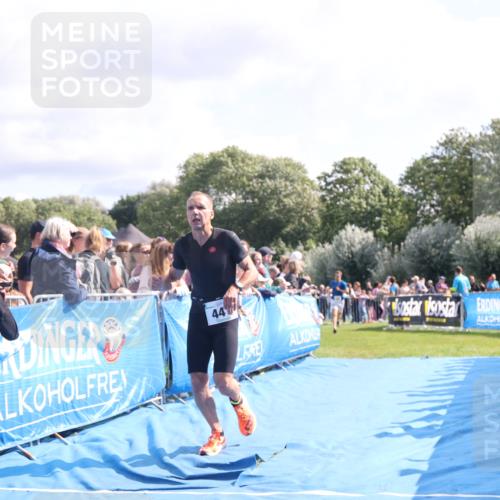 25.08.2024 - Elbe Triathlon Hamburg H.Heesch http://msf.ph/oto/6884545 25.08.2024 11:22:02 Ziel 441, 559, 1850 meine-sportfotos.de