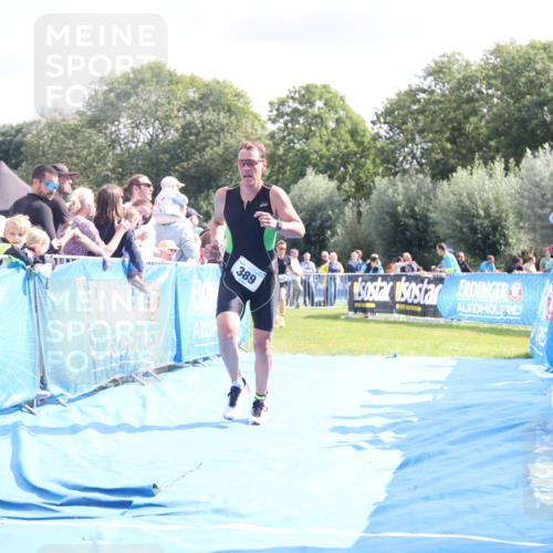 25.08.2024 - Elbe Triathlon Hamburg H.Heesch http://msf.ph/oto/6884548 25.08.2024 11:29:03 Ziel 357, 384, 389, 746 meine-sportfotos.de