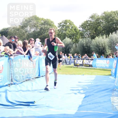 25.08.2024 - Elbe Triathlon Hamburg H.Heesch http://msf.ph/oto/6884552 25.08.2024 11:29:03 Ziel 357, 384, 389, 746 meine-sportfotos.de