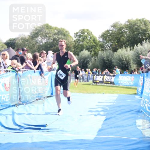 25.08.2024 - Elbe Triathlon Hamburg H.Heesch http://msf.ph/oto/6884558 25.08.2024 11:29:04 Ziel 357, 384, 389, 746 meine-sportfotos.de
