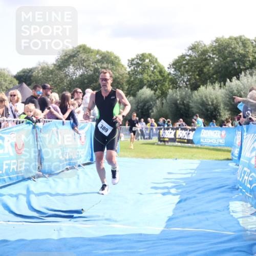25.08.2024 - Elbe Triathlon Hamburg H.Heesch http://msf.ph/oto/6884560 25.08.2024 11:29:04 Ziel 357, 384, 389, 746 meine-sportfotos.de