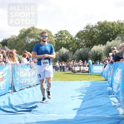 25.08.2024 - Elbe Triathlon Hamburg H.Heesch http://msf.ph/oto/6884565 25.08.2024 11:22:08 Ziel 441, 559 meine-sportfotos.de