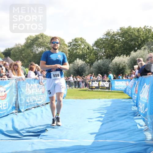 25.08.2024 - Elbe Triathlon Hamburg H.Heesch http://msf.ph/oto/6884567 25.08.2024 11:22:08 Ziel 441, 559 meine-sportfotos.de
