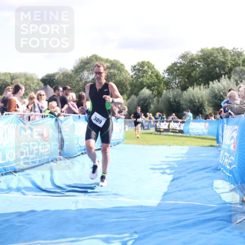 25.08.2024 - Elbe Triathlon Hamburg H.Heesch http://msf.ph/oto/6884577 25.08.2024 11:29:04 Ziel 357, 384, 389, 746 meine-sportfotos.de