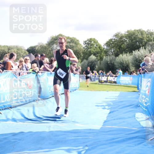 25.08.2024 - Elbe Triathlon Hamburg H.Heesch http://msf.ph/oto/6884579 25.08.2024 11:29:04 Ziel 357, 384, 389, 746 meine-sportfotos.de