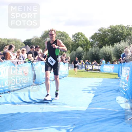 25.08.2024 - Elbe Triathlon Hamburg H.Heesch http://msf.ph/oto/6884580 25.08.2024 11:29:04 Ziel 357, 384, 389, 746 meine-sportfotos.de