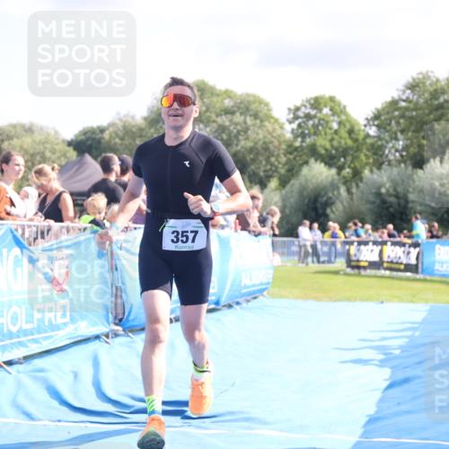 25.08.2024 - Elbe Triathlon Hamburg H.Heesch http://msf.ph/oto/6884601 25.08.2024 11:29:09 Ziel 357, 389, 663 meine-sportfotos.de
