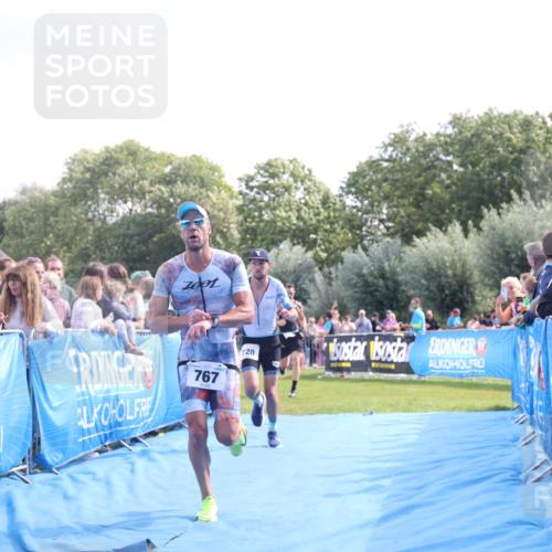 25.08.2024 - Elbe Triathlon Hamburg H.Heesch http://msf.ph/oto/6884604 25.08.2024 11:22:19 Ziel 322, 720, 724, 767 meine-sportfotos.de