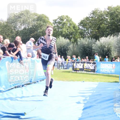 25.08.2024 - Elbe Triathlon Hamburg H.Heesch http://msf.ph/oto/6884625 25.08.2024 11:29:16 Ziel 357, 663, 717 meine-sportfotos.de