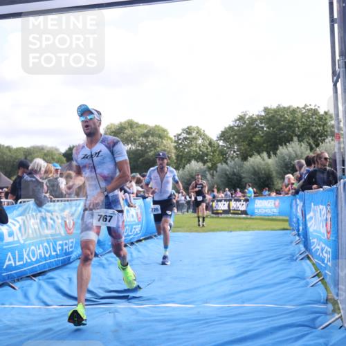 25.08.2024 - Elbe Triathlon Hamburg H.Heesch http://msf.ph/oto/6884626 25.08.2024 11:22:19 Ziel 322, 720, 724, 767 meine-sportfotos.de
