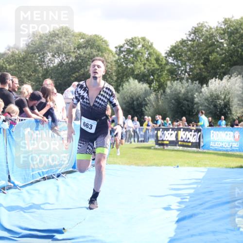 25.08.2024 - Elbe Triathlon Hamburg H.Heesch http://msf.ph/oto/6884631 25.08.2024 11:29:16 Ziel 357, 663, 717 meine-sportfotos.de