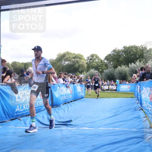 25.08.2024 - Elbe Triathlon Hamburg H.Heesch http://msf.ph/oto/6884646 25.08.2024 11:22:20 Ziel 322, 720, 724, 767 meine-sportfotos.de