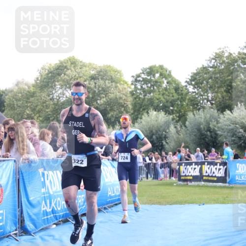 25.08.2024 - Elbe Triathlon Hamburg H.Heesch http://msf.ph/oto/6884652 25.08.2024 11:22:23 Ziel 322, 699, 720, 724, 767 meine-sportfotos.de
