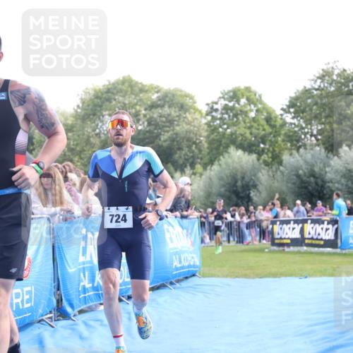 25.08.2024 - Elbe Triathlon Hamburg H.Heesch http://msf.ph/oto/6884683 25.08.2024 11:22:25 Ziel 322, 699, 720, 724, 767 meine-sportfotos.de