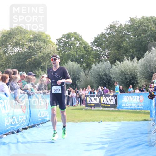 25.08.2024 - Elbe Triathlon Hamburg H.Heesch http://msf.ph/oto/6884702 25.08.2024 11:22:30 Ziel 322, 699, 724 meine-sportfotos.de