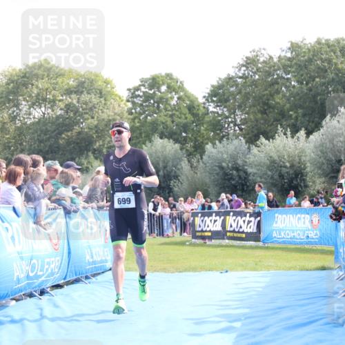 25.08.2024 - Elbe Triathlon Hamburg H.Heesch http://msf.ph/oto/6884703 25.08.2024 11:22:30 Ziel 322, 699, 724 meine-sportfotos.de