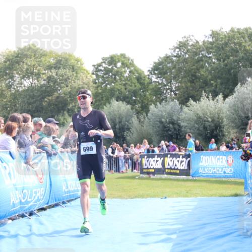 25.08.2024 - Elbe Triathlon Hamburg H.Heesch http://msf.ph/oto/6884706 25.08.2024 11:22:30 Ziel 322, 699, 724 meine-sportfotos.de