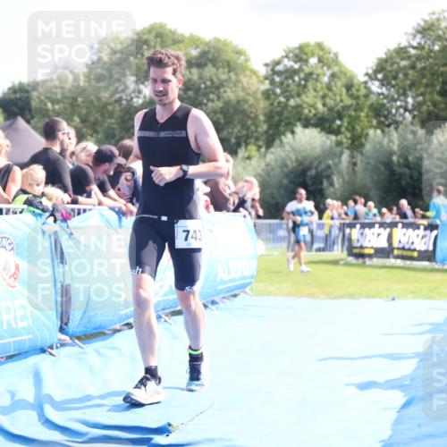 25.08.2024 - Elbe Triathlon Hamburg H.Heesch http://msf.ph/oto/6884713 25.08.2024 11:29:34 Ziel 743 meine-sportfotos.de