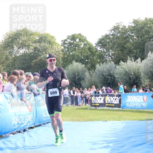 25.08.2024 - Elbe Triathlon Hamburg H.Heesch http://msf.ph/oto/6884714 25.08.2024 11:22:30 Ziel 322, 699, 724 meine-sportfotos.de