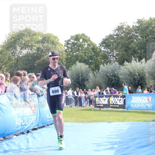 25.08.2024 - Elbe Triathlon Hamburg H.Heesch http://msf.ph/oto/6884716 25.08.2024 11:22:30 Ziel 322, 699, 724 meine-sportfotos.de