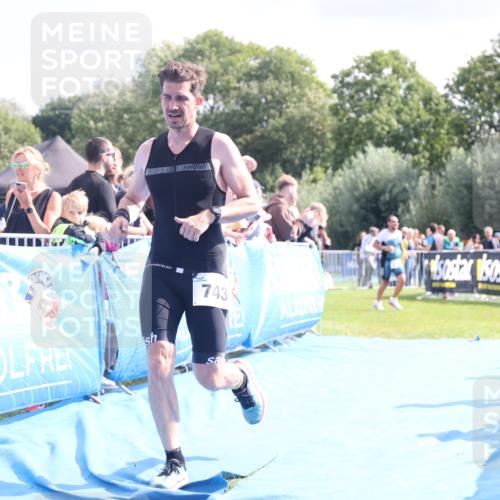25.08.2024 - Elbe Triathlon Hamburg H.Heesch http://msf.ph/oto/6884721 25.08.2024 11:29:34 Ziel 743 meine-sportfotos.de