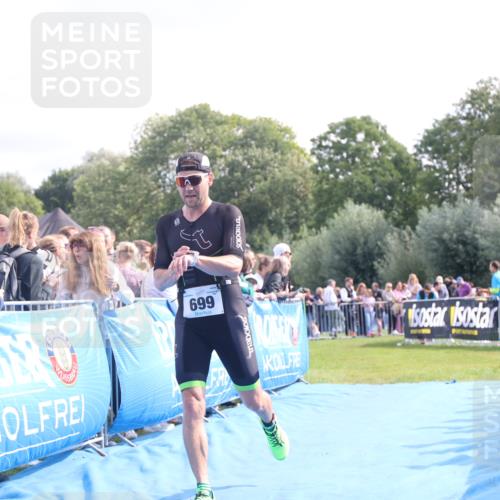 25.08.2024 - Elbe Triathlon Hamburg H.Heesch http://msf.ph/oto/6884722 25.08.2024 11:22:31 Ziel 322, 699, 724 meine-sportfotos.de