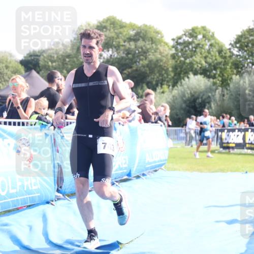 25.08.2024 - Elbe Triathlon Hamburg H.Heesch http://msf.ph/oto/6884723 25.08.2024 11:29:34 Ziel 743 meine-sportfotos.de
