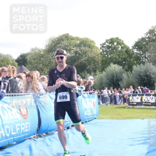 25.08.2024 - Elbe Triathlon Hamburg H.Heesch http://msf.ph/oto/6884724 25.08.2024 11:22:31 Ziel 322, 699, 724 meine-sportfotos.de