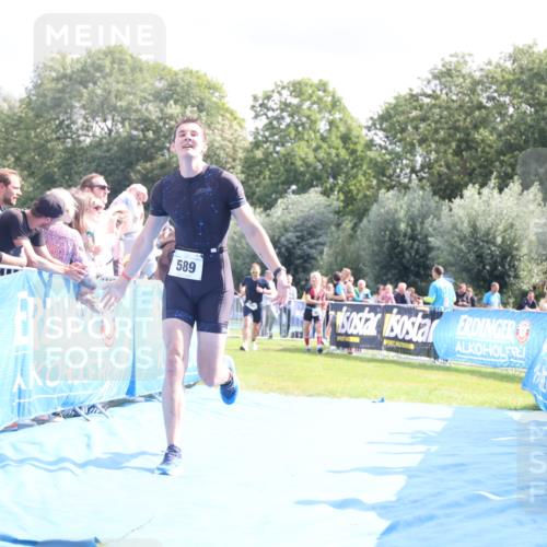 25.08.2024 - Elbe Triathlon Hamburg H.Heesch http://msf.ph/oto/6884729 25.08.2024 11:29:44 Ziel 589, 682 meine-sportfotos.de