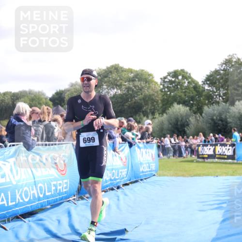 25.08.2024 - Elbe Triathlon Hamburg H.Heesch http://msf.ph/oto/6884733 25.08.2024 11:22:31 Ziel 322, 699, 724 meine-sportfotos.de