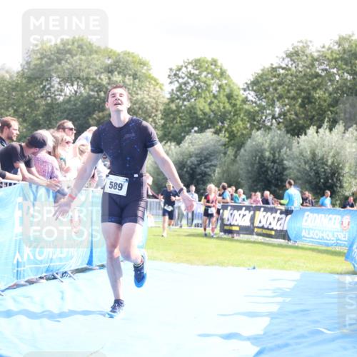 25.08.2024 - Elbe Triathlon Hamburg H.Heesch http://msf.ph/oto/6884734 25.08.2024 11:29:44 Ziel 589, 682 meine-sportfotos.de