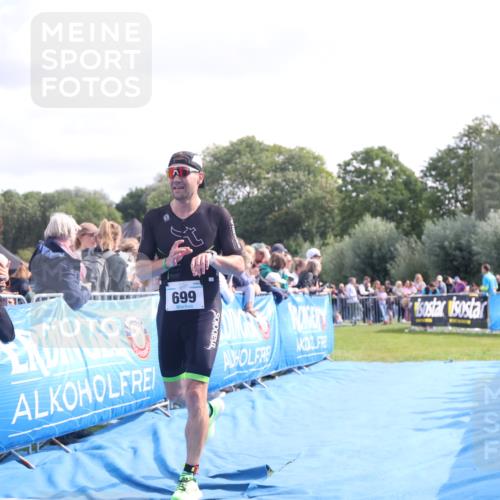 25.08.2024 - Elbe Triathlon Hamburg H.Heesch http://msf.ph/oto/6884735 25.08.2024 11:22:31 Ziel 322, 699, 724 meine-sportfotos.de