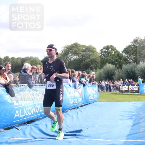 25.08.2024 - Elbe Triathlon Hamburg H.Heesch http://msf.ph/oto/6884738 25.08.2024 11:22:31 Ziel 322, 699, 724 meine-sportfotos.de