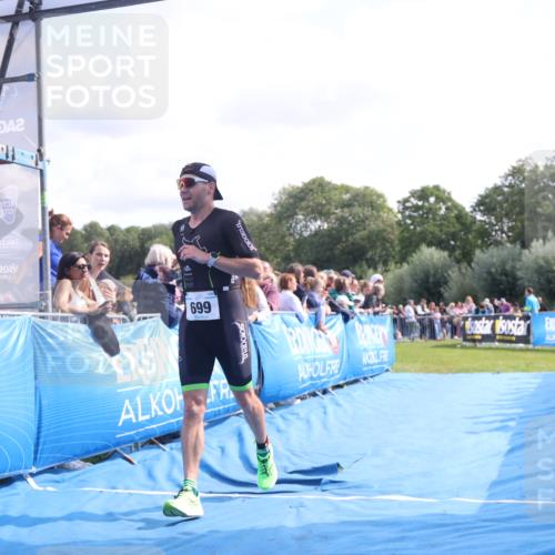 25.08.2024 - Elbe Triathlon Hamburg H.Heesch http://msf.ph/oto/6884745 25.08.2024 11:22:31 Ziel 322, 699, 724 meine-sportfotos.de