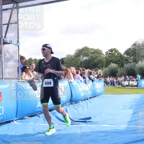 25.08.2024 - Elbe Triathlon Hamburg H.Heesch http://msf.ph/oto/6884751 25.08.2024 11:22:31 Ziel 322, 699, 724 meine-sportfotos.de