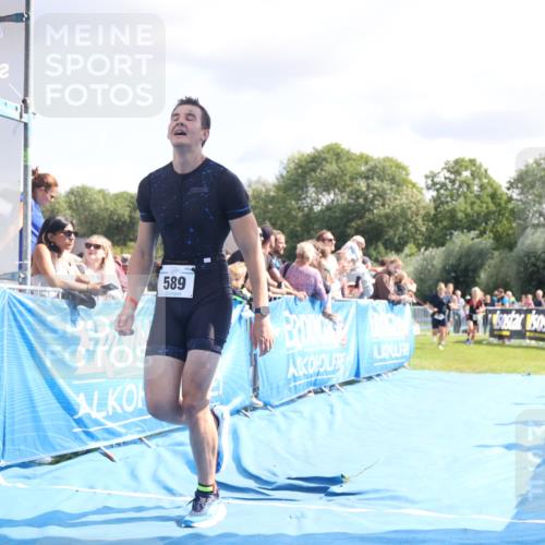 25.08.2024 - Elbe Triathlon Hamburg H.Heesch http://msf.ph/oto/6884752 25.08.2024 11:29:45 Ziel 589, 665, 682 meine-sportfotos.de