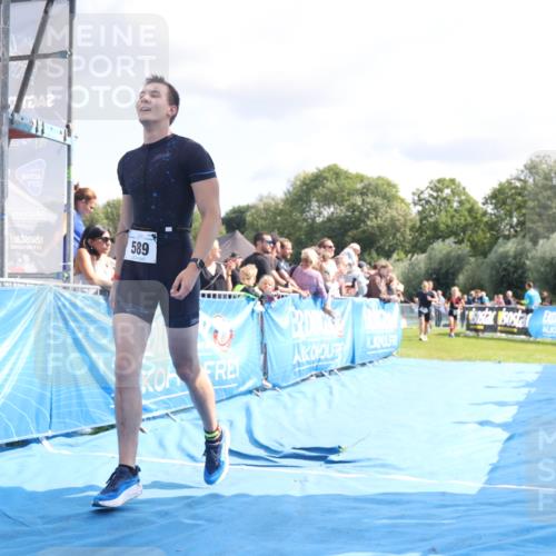 25.08.2024 - Elbe Triathlon Hamburg H.Heesch http://msf.ph/oto/6884758 25.08.2024 11:29:45 Ziel 589, 665, 682 meine-sportfotos.de