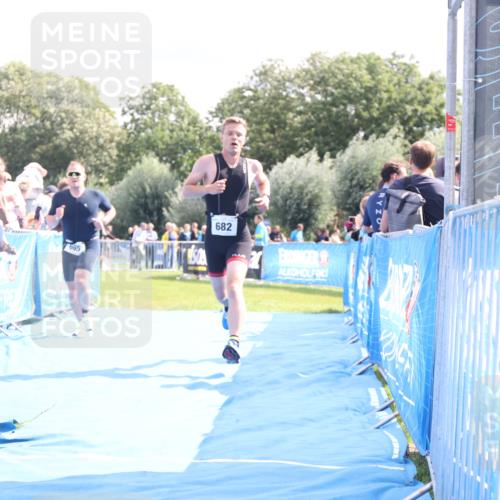 25.08.2024 - Elbe Triathlon Hamburg H.Heesch http://msf.ph/oto/6884776 25.08.2024 11:29:50 Ziel 589, 665, 682 meine-sportfotos.de