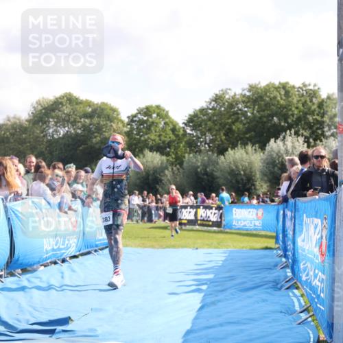 25.08.2024 - Elbe Triathlon Hamburg H.Heesch http://msf.ph/oto/6884797 25.08.2024 11:22:47 Ziel 273, 383, 617 meine-sportfotos.de