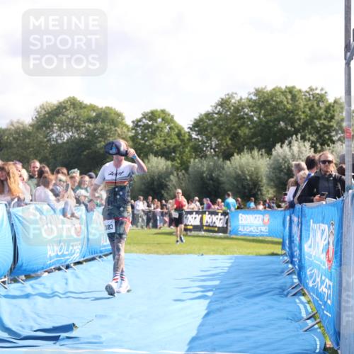 25.08.2024 - Elbe Triathlon Hamburg H.Heesch http://msf.ph/oto/6884799 25.08.2024 11:22:47 Ziel 273, 383, 617 meine-sportfotos.de