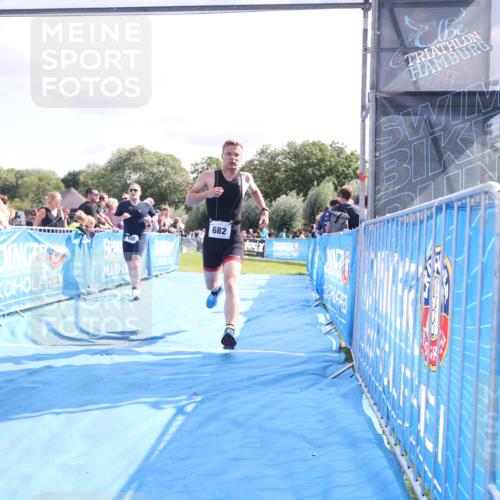 25.08.2024 - Elbe Triathlon Hamburg H.Heesch http://msf.ph/oto/6884806 25.08.2024 11:29:51 Ziel 589, 665, 682 meine-sportfotos.de