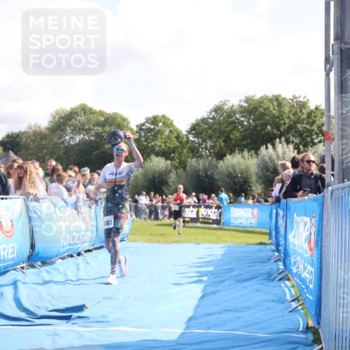 25.08.2024 - Elbe Triathlon Hamburg H.Heesch http://msf.ph/oto/6884807 25.08.2024 11:22:47 Ziel 273, 383, 617 meine-sportfotos.de